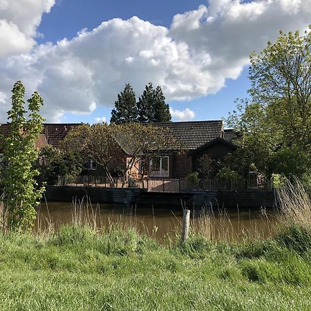 Haus "Am Kanal" Villa Krummhörn Esterno foto